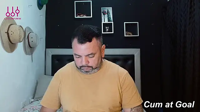 Snapshot of perverseveteranmanxxx chatting on January 2025 03:18:02 PM perverseveteranmanxxx online show from January 2025 03:18:02 PM