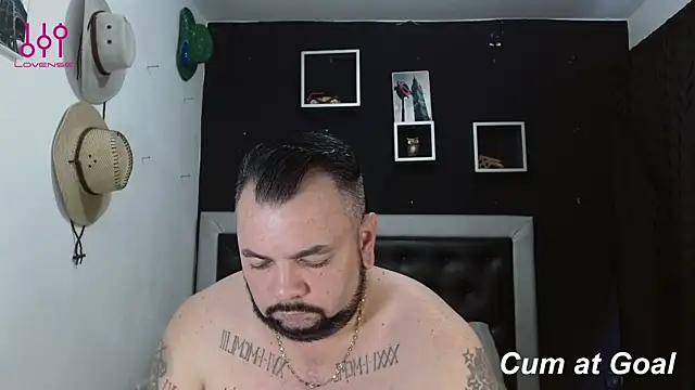 Snapshot of perverseveteranmanxxx chatting on February 2025 09:36:02 PM perverseveteranmanxxx online show from February 2025 09:36:02 PM