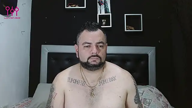 Snapshot of perverseveteranmanxxx chatting on February 2025 10:39:02 PM perverseveteranmanxxx online show from February 2025 10:39:02 PM