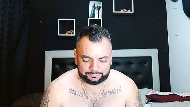 Snapshot of perverseveteranmanxxx chatting on March 2025 01:14:02 AM perverseveteranmanxxx online show from March 2025 01:14:02 AM