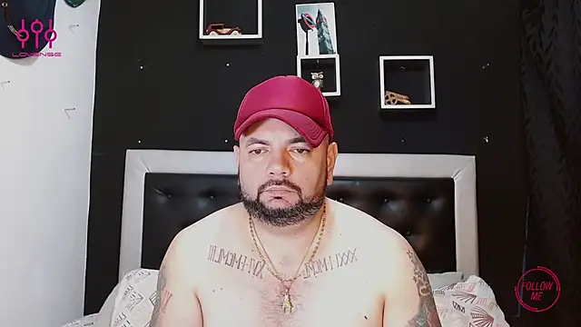 Snapshot of perverseveteranmanxxx chatting on March 2025 05:17:02 PM perverseveteranmanxxx online show from March 2025 05:17:02 PM