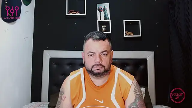 Snapshot of perverseveteranmanxxx chatting on March 2025 02:12:02 PM perverseveteranmanxxx online show from March 2025 02:12:02 PM