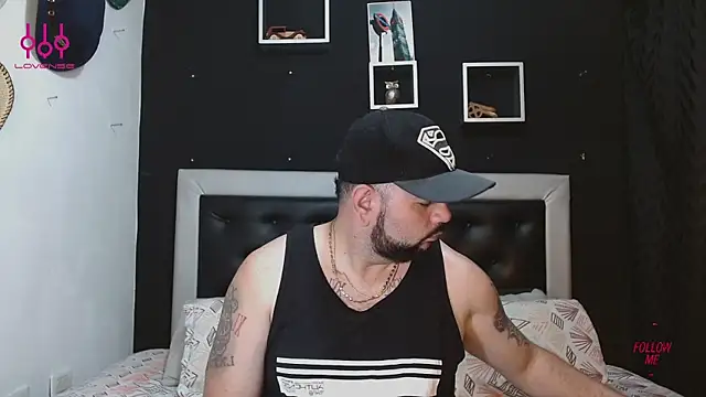 Snapshot of perverseveteranmanxxx chatting on March 2025 12:04:02 AM perverseveteranmanxxx online show from March 2025 12:04:02 AM