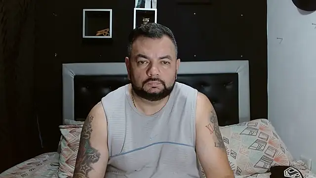 Snapshot of perverseveteranmanxxx chatting on March 2025 01:51:01 PM perverseveteranmanxxx online show from March 2025 01:51:01 PM