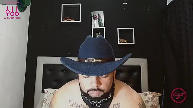 Snapshot of perverseveteranmanxxx chatting on March 2025 06:18:01 PM perverseveteranmanxxx online show from March 2025 06:18:01 PM