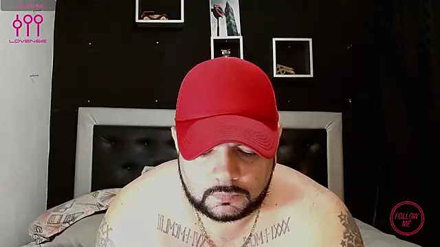 Snapshot of perverseveteranmanxxx chatting on March 2025 09:34:01 PM perverseveteranmanxxx online show from March 2025 09:34:01 PM