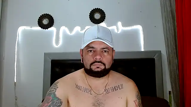 Snapshot of perverseveteranmanxxx chatting on September 2025 02:25:01 AM perverseveteranmanxxx online show from September 2025 02:25:01 AM