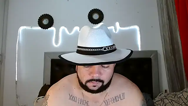 Snapshot of perverseveteranmanxxx chatting on September 2025 03:33:02 AM perverseveteranmanxxx online show from September 2025 03:33:02 AM