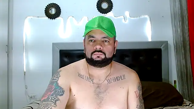 Snapshot of perverseveteranmanxxx chatting on October 2025 06:10:02 AM perverseveteranmanxxx online show from October 2025 06:10:02 AM