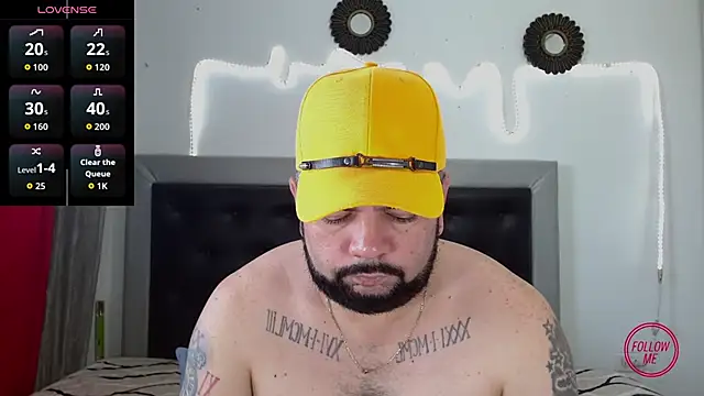 Snapshot of perverseveteranmanxxx chatting on October 2025 09:24:01 PM perverseveteranmanxxx online show from October 2025 09:24:01 PM