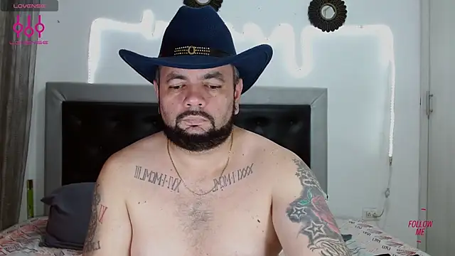 Snapshot of perverseveteranmanxxx chatting on October 2025 12:31:01 AM perverseveteranmanxxx online show from October 2025 12:31:01 AM