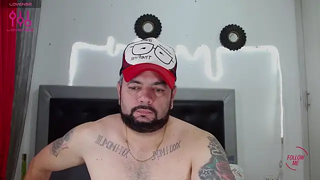 Snapshot of perverseveteranmanxxx chatting on October 2025 09:15:01 PM perverseveteranmanxxx online show from October 2025 09:15:01 PM