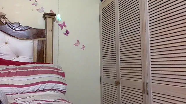 Snapshot of creamyamber chatting on April 2026 03:09:01 PM creamyamber online show from April 2026 03:09:01 PM