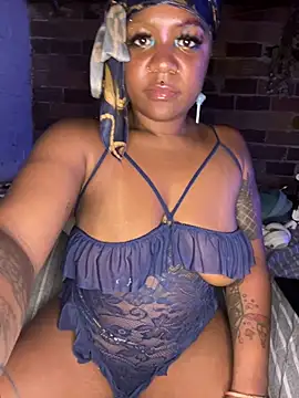 Snapshot of angelbby_ chatting on June 2026 05:18:01 AM angelbby online show from June 2026 05:18:01 AM