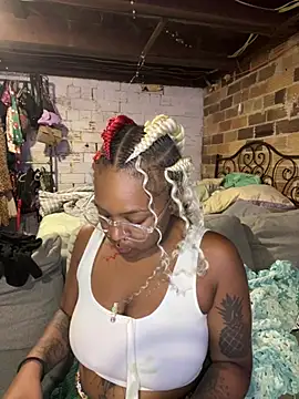 Snapshot of angelbby_ chatting on July 2026 02:04:01 AM angelbby online show from July 2026 02:04:01 AM