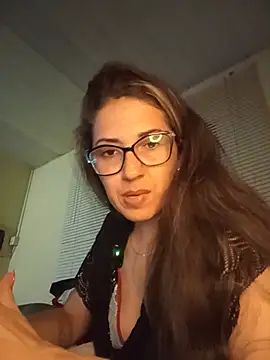 Snapshot of sweet_tifani chatting on June 2026 04:15:02 AM sweet tifani online show from June 2026 04:15:02 AM