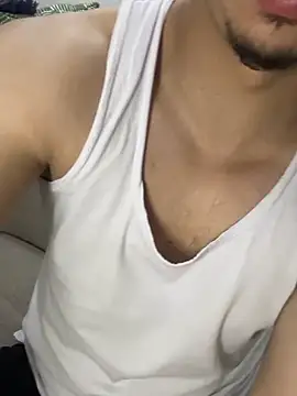 Snapshot of Yassin_ksa chatting on July 2026 02:10:02 PM Yassin ksa online show from July 2026 02:10:02 PM