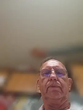 Snapshot of Robotnikm chatting on July 2026 03:01:02 PM Robotnikm online show from July 2026 03:01:02 PM