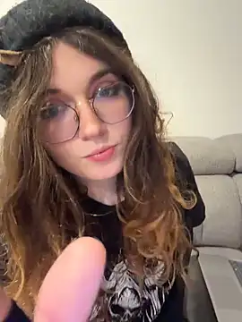 cutypiefull online show from May 2026 12:07:01 AM