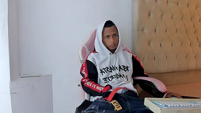Snapshot of Supreme_Badboy chatting on June 2026 05:13:02 PM Supreme Badboy online show from June 2026 05:13:02 PM
