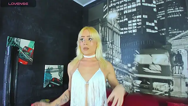 Domina Diosaa online show from June 2026 04:00:01 AM