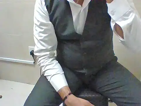 RAINBOWONE online show from May 2026 06:54:02 AM