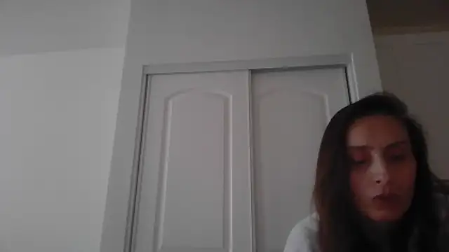 Snapshot of Luxeluvly chatting on May 2026 02:14:01 PM Luxeluvly online show from May 2026 02:14:01 PM