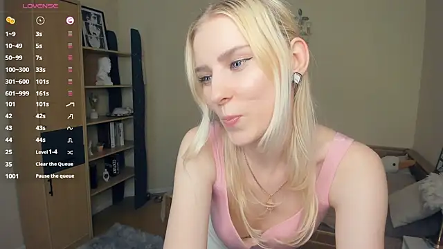 Snapshot of LaynePingitore chatting on July 2026 01:14:02 PM LaynePingitore online show from July 2026 01:14:02 PM