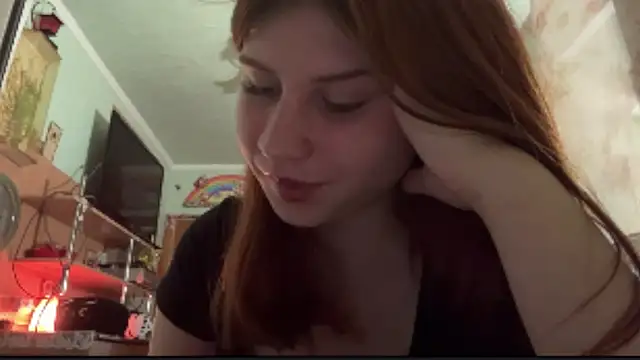 Snapshot of EmmaLovelyBB chatting on May 2026 07:55:02 PM EmmaLovelyBB online show from May 2026 07:55:02 PM
