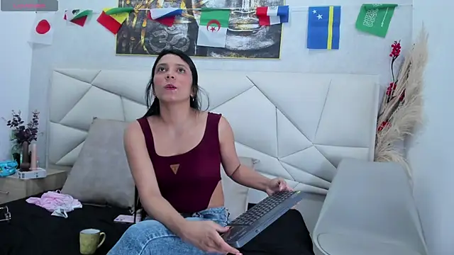 Snapshot of lunaasmithh chatting on June 2026 11:25:01 AM lunaasmithh online show from June 2026 11:25:01 AM
