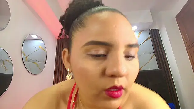 Snapshot of Sol__Latina chatting on May 2026 11:38:01 AM Sol Latina online show from May 2026 11:38:01 AM