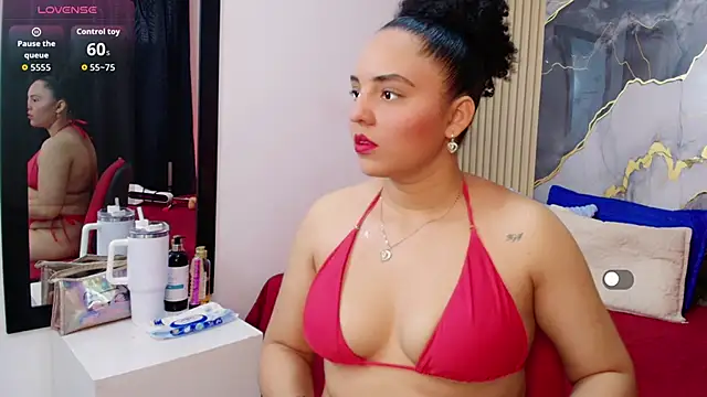 Snapshot of Sol__Latina chatting on May 2026 12:12:01 PM Sol Latina online show from May 2026 12:12:01 PM