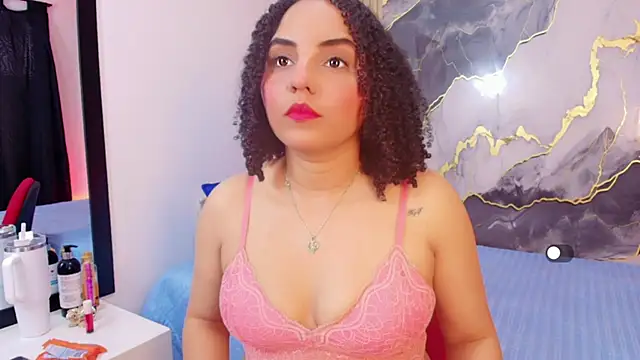 Snapshot of Sol__Latina chatting on May 2026 02:04:01 PM Sol Latina online show from May 2026 02:04:01 PM