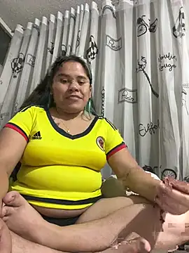 Snapshot of TuGatitaMiau075 chatting on June 2026 03:38:01 AM TuGatitaMiau075 online show from June 2026 03:38:01 AM