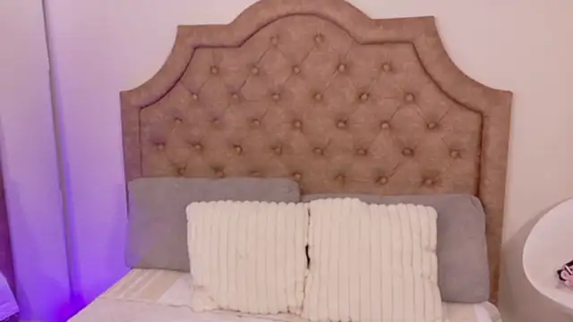 SophiaCollinss online show from May 2026 06:16:01 PM