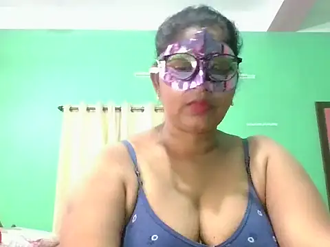 Kavya17 online show from July 2026 06:21:02 PM