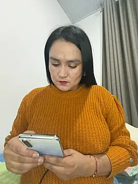 rousee69  online show from May 2026 02:07:02 AM