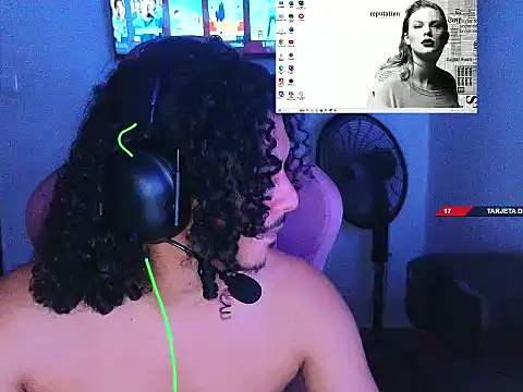 Snapshot of Gamer_Straight chatting on May 2026 04:21:01 AM Gamer Straight online show from May 2026 04:21:01 AM