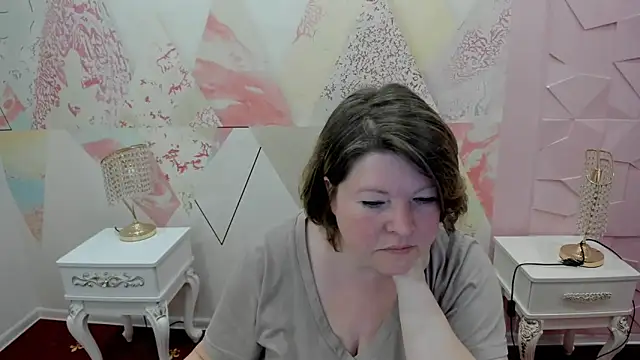 Melaniefeys online show from May 2026 09:27:02 AM