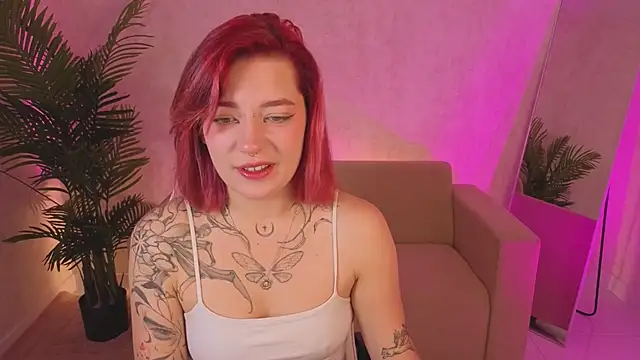 Snapshot of Nikki_Gringer chatting on May 2026 01:02:02 AM Nikki Gringer online show from May 2026 01:02:02 AM