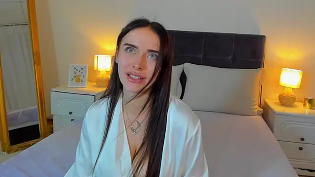 KellyWhites online show from June 2026 05:32:02 AM