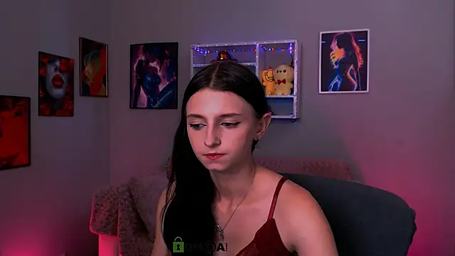 Snapshot of caroline_honeyy chatting on June 2026 12:47:02 PM caroline honeyy online show from June 2026 12:47:02 PM