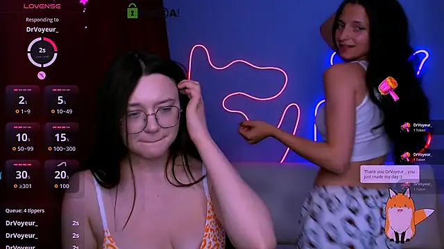 Snapshot of caroline_honeyy chatting on June 2026 10:37:01 PM caroline honeyy online show from June 2026 10:37:01 PM