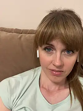 Snapshot of Kamilochka29511 chatting on May 2026 05:20:02 PM Kamilochka29511 online show from May 2026 05:20:02 PM