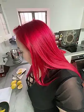 Snapshot of littleEve chatting on September 2025 01:33:02 PM littleEve online show from September 2025 01:33:02 PM