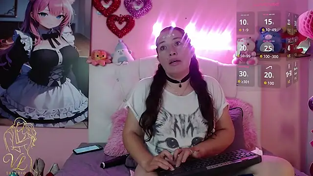 Snapshot of BLONDIE_TATIS chatting on June 2026 03:18:01 PM BLONDIE TATIS online show from June 2026 03:18:01 PM
