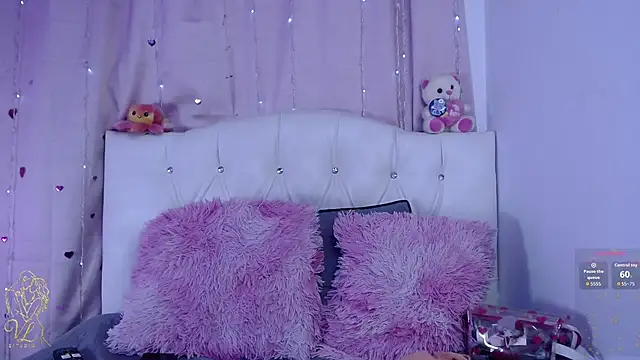 Snapshot of BLONDIE_TATIS chatting on July 2026 03:15:02 PM BLONDIE TATIS online show from July 2026 03:15:02 PM