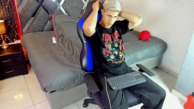 dominic connor online show from May 2026 03:26:01 AM