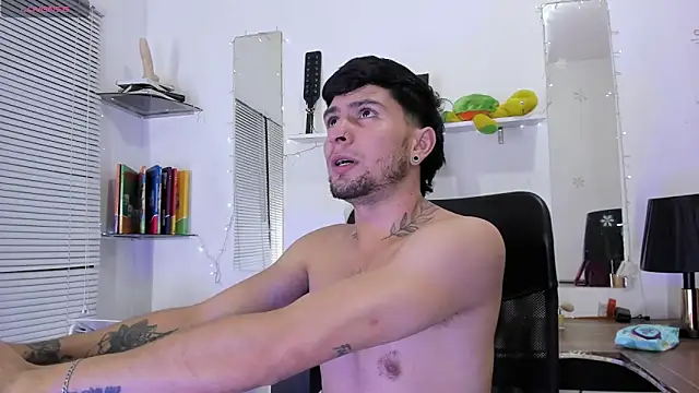 StefanoBigCock online show from May 2026 06:34:02 PM