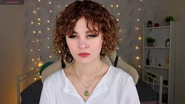 Snapshot of Kira__Fluffy chatting on July 2026 05:32:02 AM Kira Fluffy online show from July 2026 05:32:02 AM
